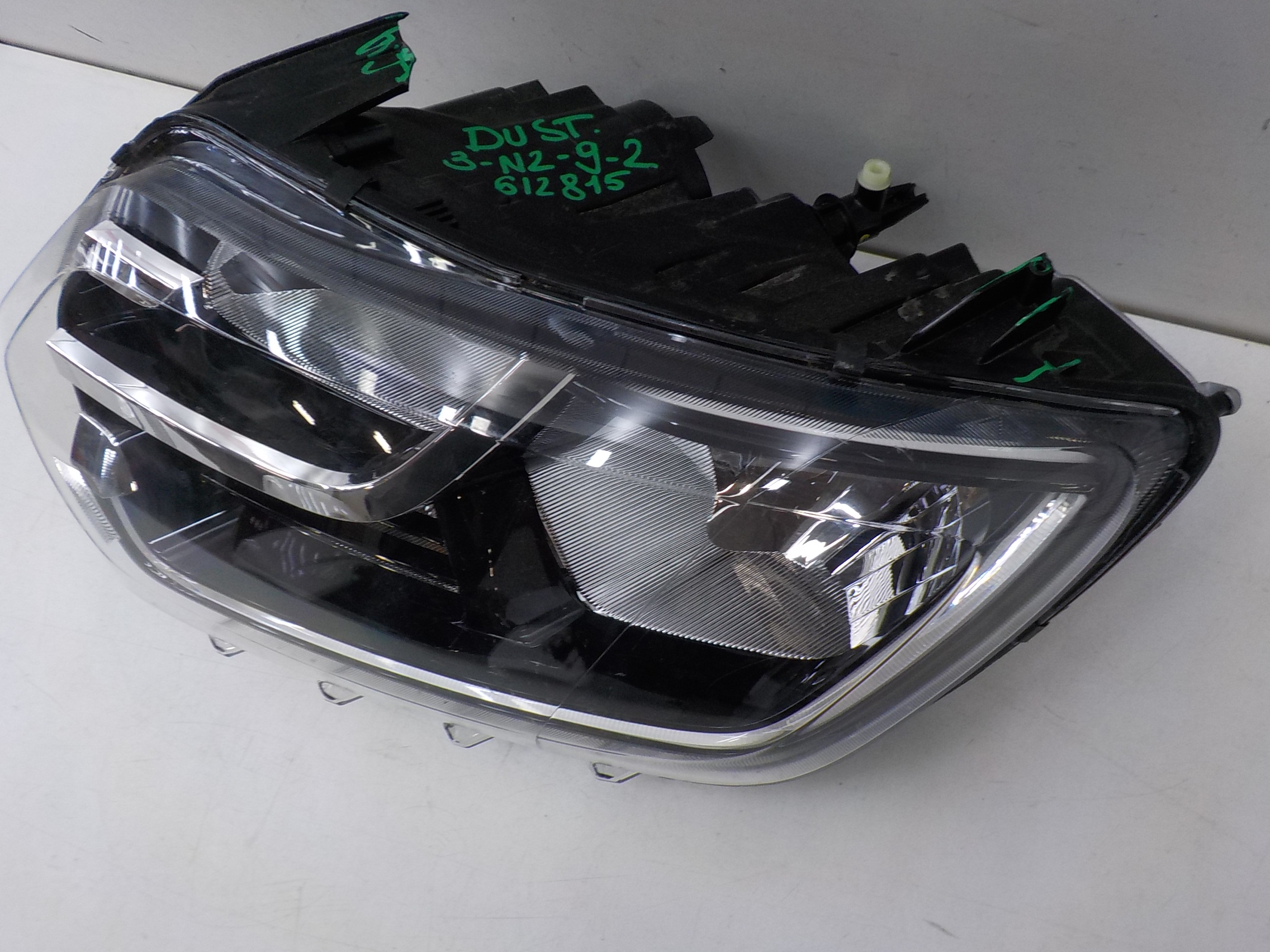 Фара дастер 2015. Фара рено дастер 2013. Фара передняя левая дастер. Фара передняя левая дастер. Фара передняя левая дастер.