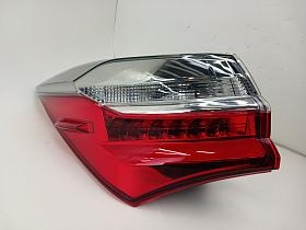 Фонарь задний левый наружный на Toyota Corolla XI 2015-2023 года выпуска 8156002A80 Фонарь задний левый наружный для Toyota Corolla XI 2015-2023 года выпуска, 8156002A80