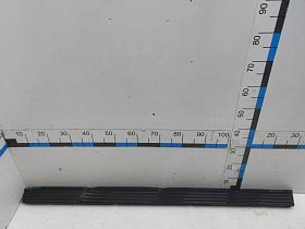 Накладка подножки правой для Lexus LX 450 2015- года выпуска, 517716A180